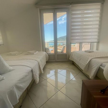 Al Mare Apartment Игало Екстериор снимка