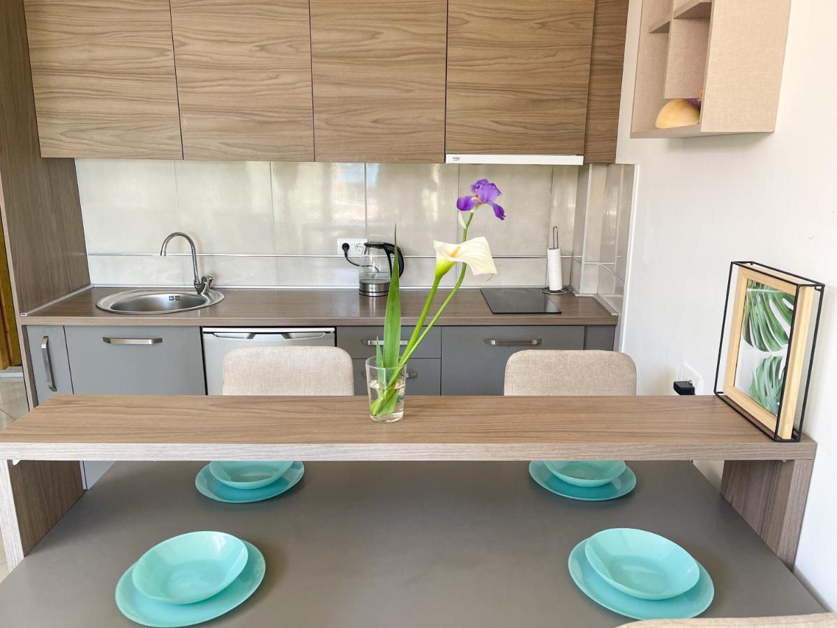 Al Mare Apartment Игало Екстериор снимка