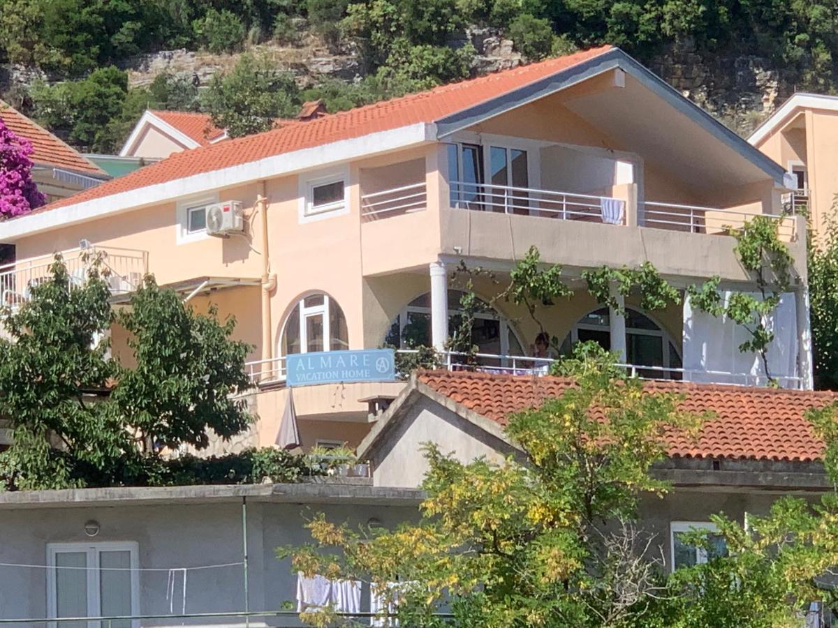 Al Mare Apartment Игало Екстериор снимка