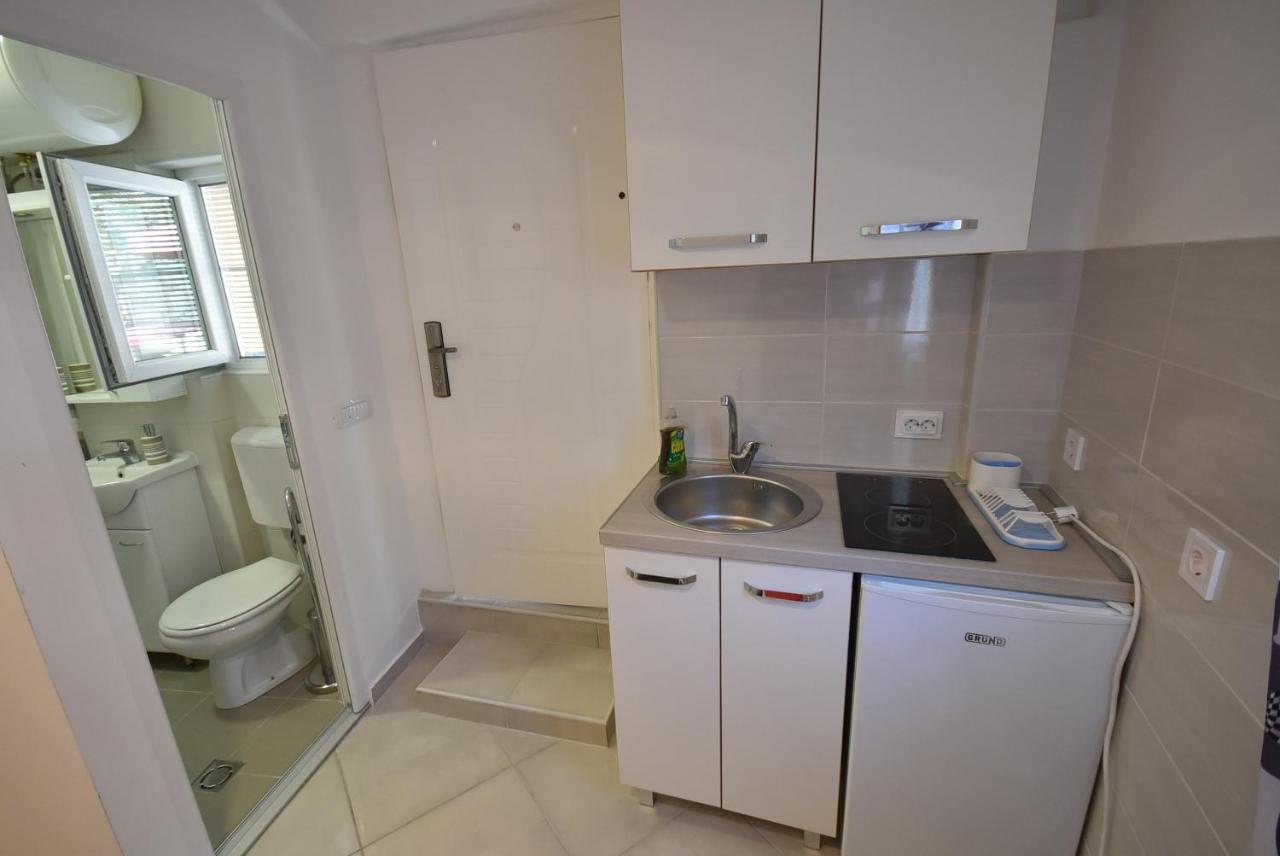 Al Mare Apartment Игало Екстериор снимка