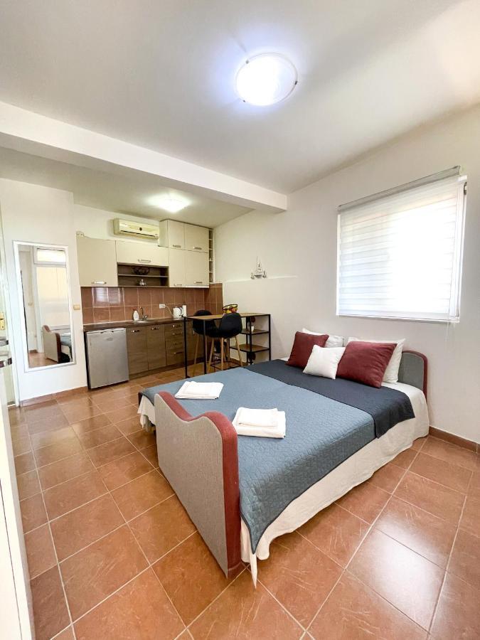 Al Mare Apartment Игало Екстериор снимка