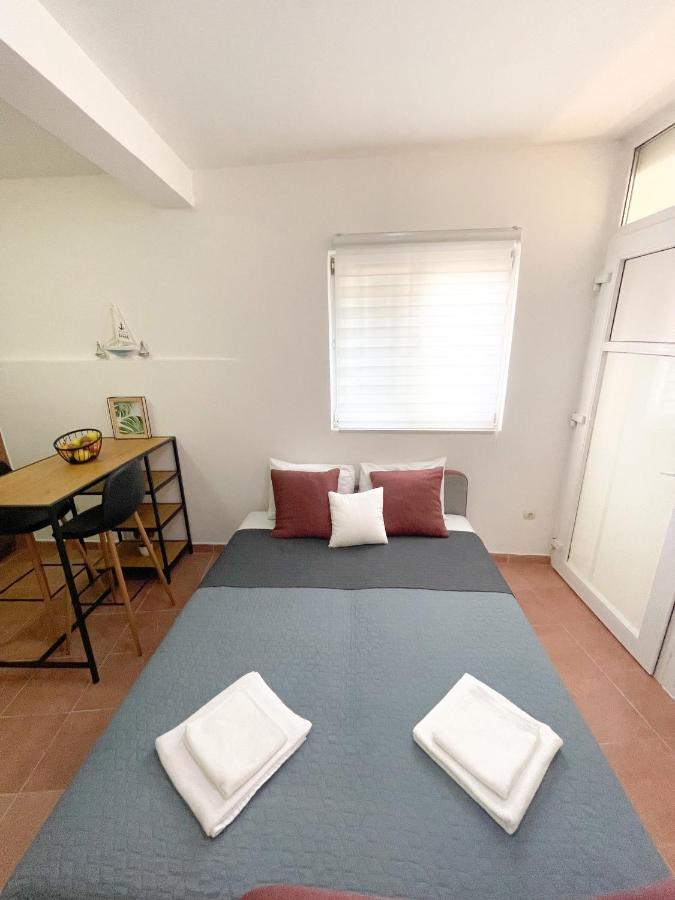 Al Mare Apartment Игало Екстериор снимка