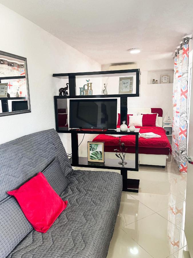 Al Mare Apartment Игало Екстериор снимка