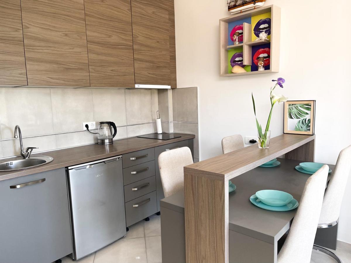 Al Mare Apartment Игало Екстериор снимка